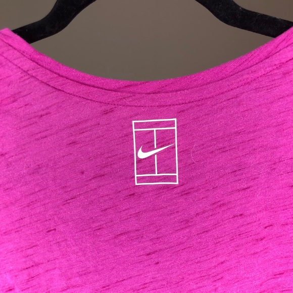 Nike DRI-FIT Practice Top Size Small Activewear Fuchsia - Picture 3 of 5